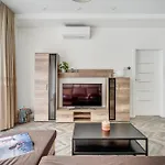 Apartman New Bastion Life W- Free Garage Prkg & Self Check-in I Cohost *