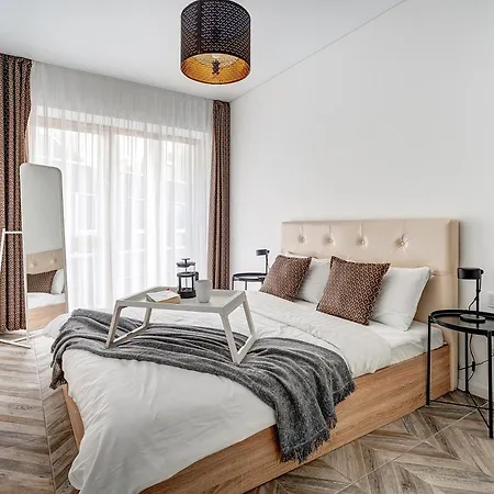Cohost I New Basteja Life W-garage Prkg & Self Check-in Apartment
