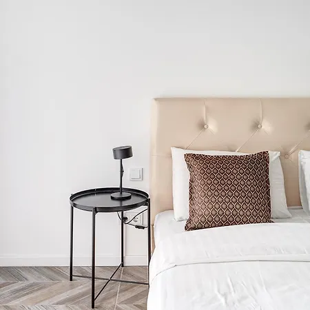 Apartment Cohost I New Basteja Life W-garage Prkg & Self Check-in