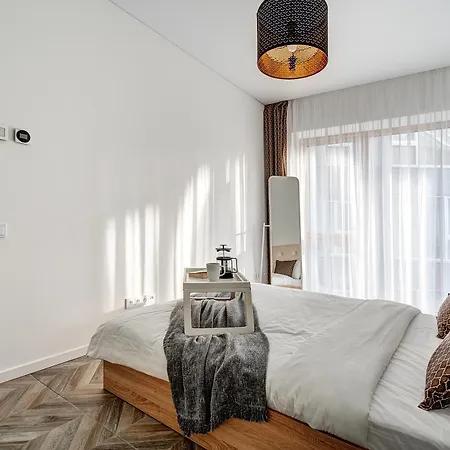 Apartment Cohost I New Basteja Life W-garage Prkg & Self Check-in *