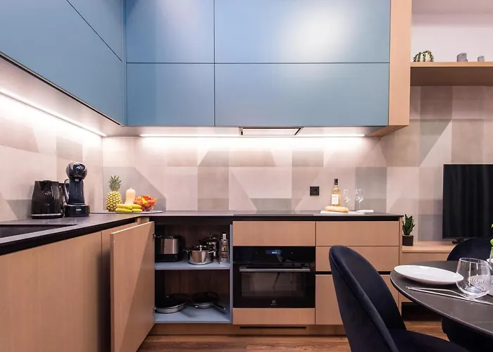 New Bastion Life Apartments W- Free Garage Prkg & Self Check-In I Cohost 公寓